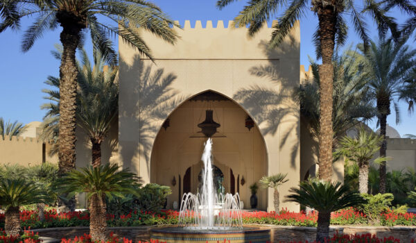 OneAndOnly_RoyalMirage_Resort_ArchitecturalDetail_ArabianCourtMainEntrance_MR